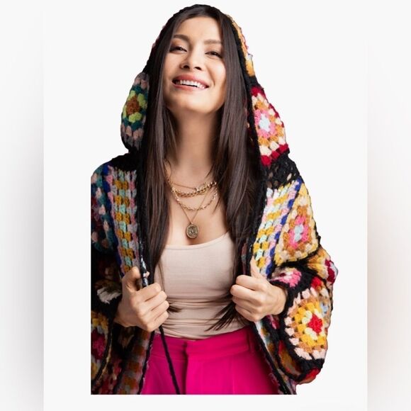 SAACHI Hooded Square Crochet Ruana - Picture 3 of 9